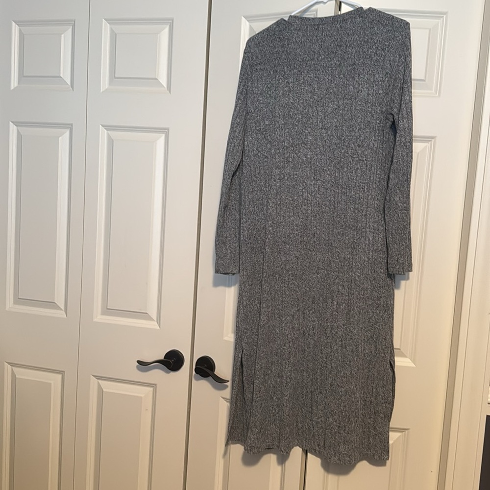 Long Gray Ribbed sweater - Picture 3 of 5